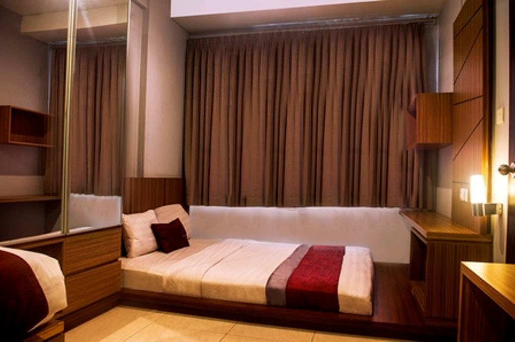Valore Hotel Cimahi Exterior foto